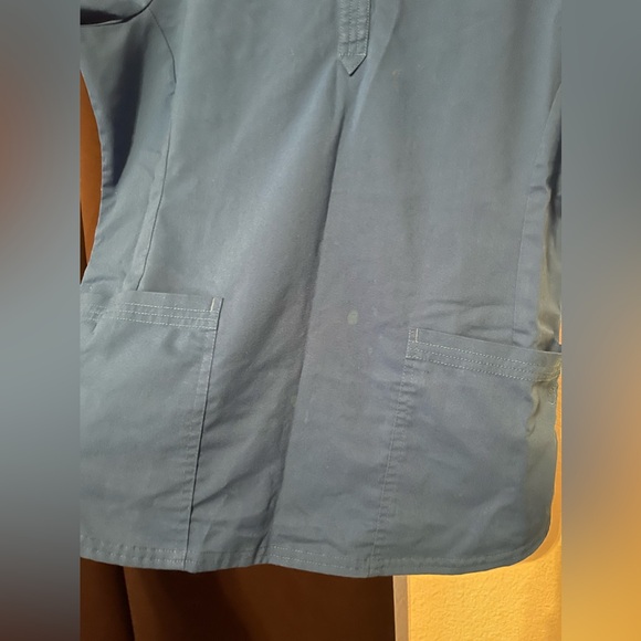 Scrub Set - Picture 3 of 11